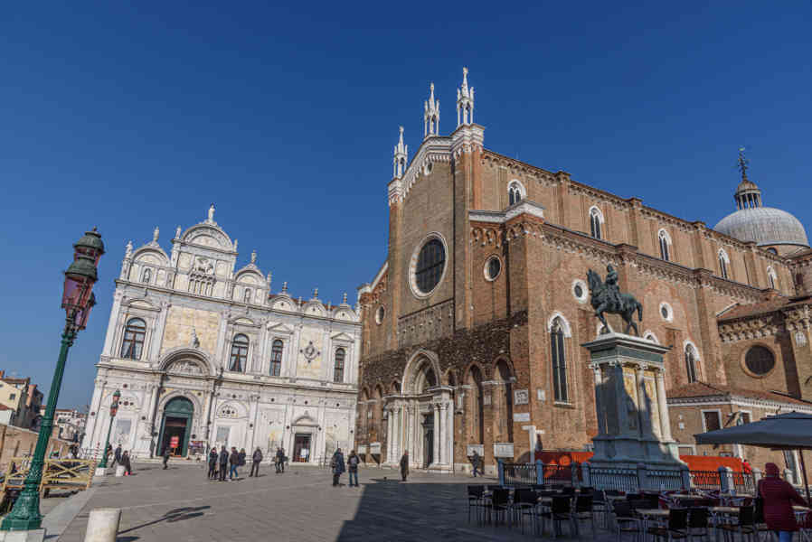 Italia - Venecia 093  - basílica de los Santos Juan y Pablo y escuela Grande de San Marcos.jpg